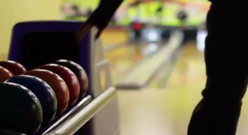 3 Ways to Make a Great First Impression on Your Date 1 bowling