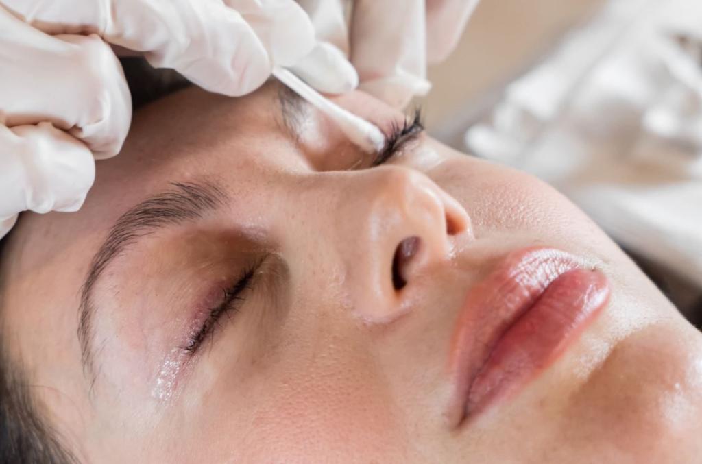 Fresh Summer Makeup Trends 2019 1 eyelash extensions