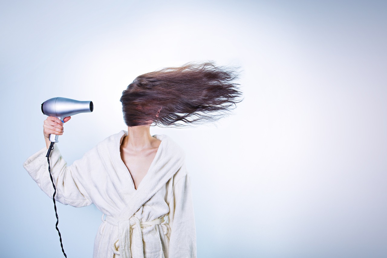 5 Home Remedies to get rid of Dandruff 1 woman 586185 1280